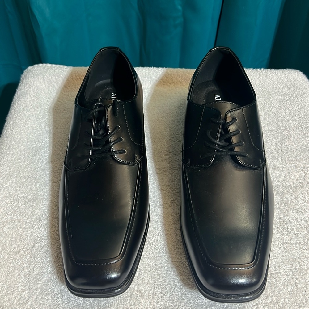 ALFANI leather dress shoe